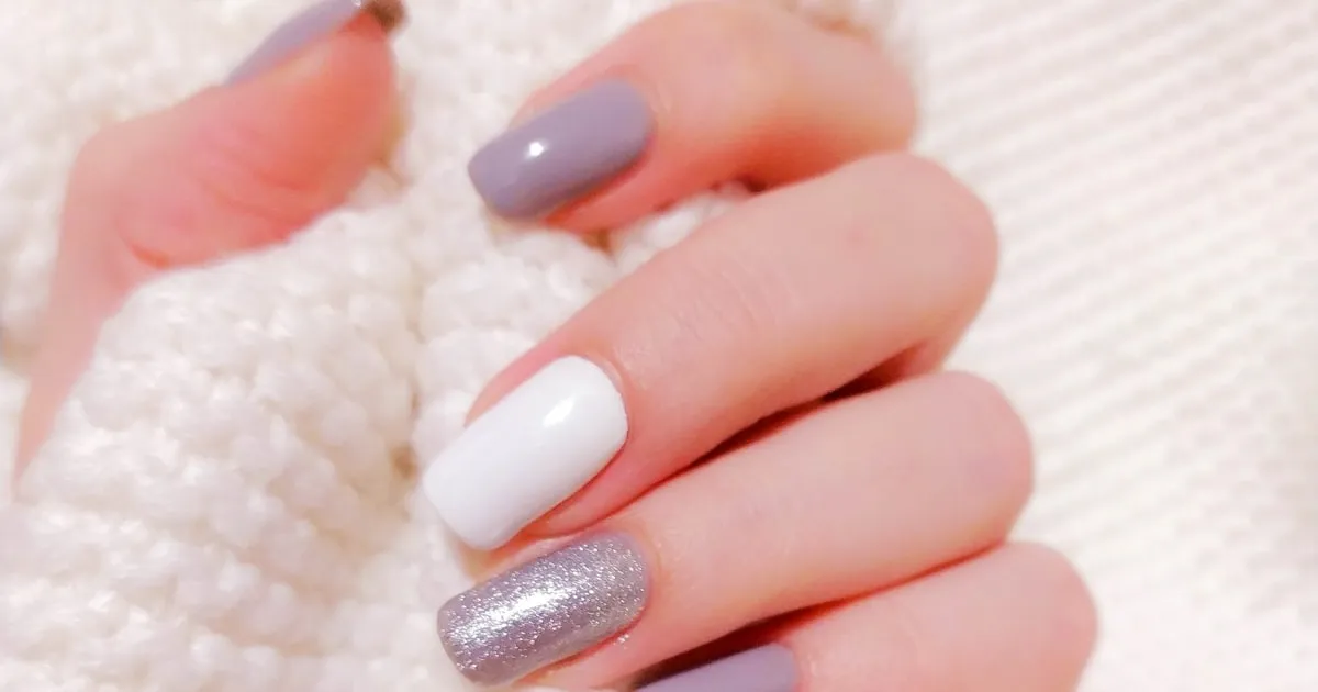 Cat Eye Nails: Technique, Pricing, and Salon Tips