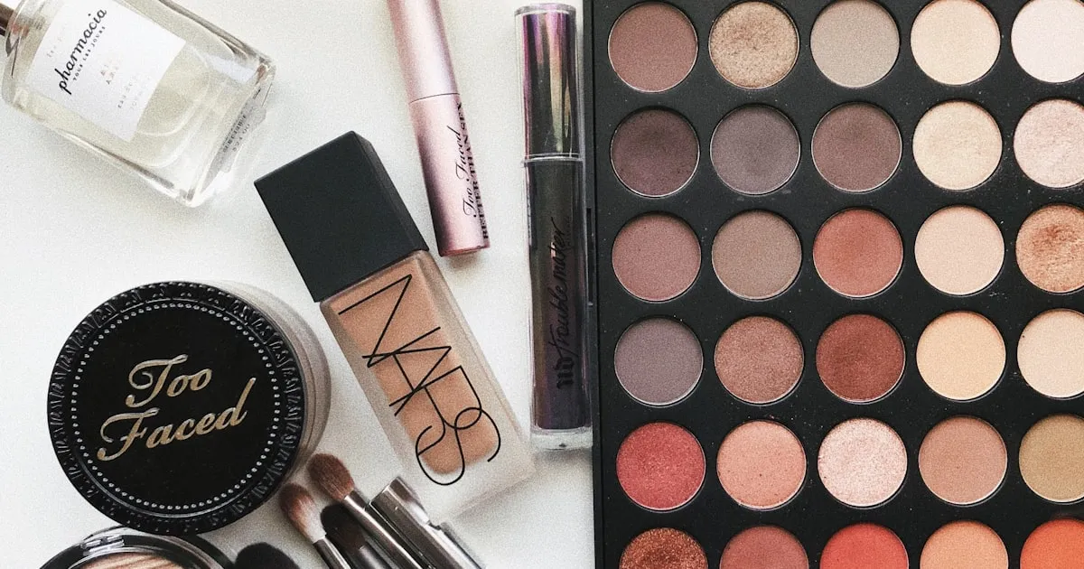 Virtual Hair Color Try-On for Salons: An AR Guide