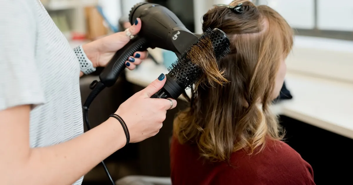 How to Onboard New Salon Stylists: A 90-Day Plan